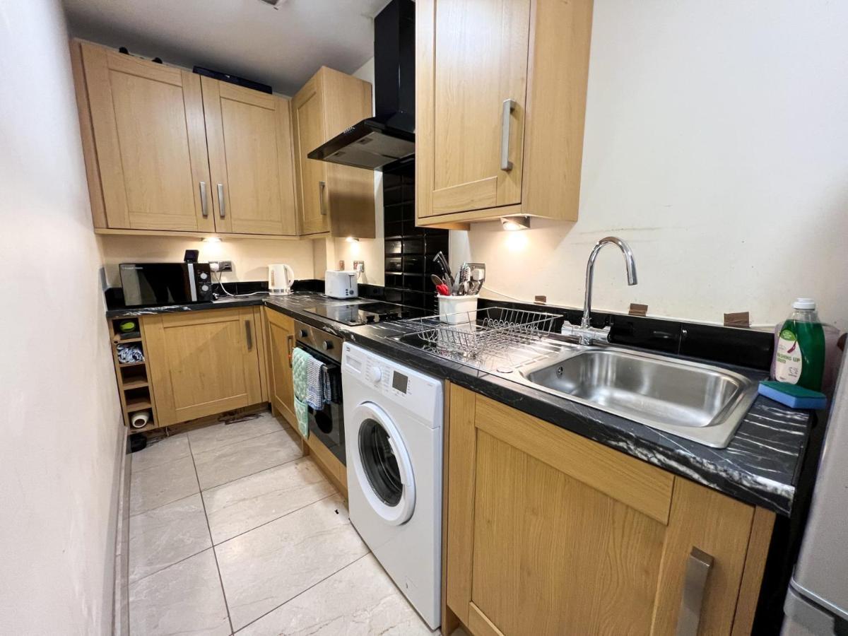 Convenient 2Br Flat Gorgie Edinburgh Appartamento Esterno foto